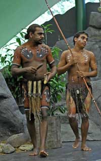 Aborigines mit Körperbemalung
